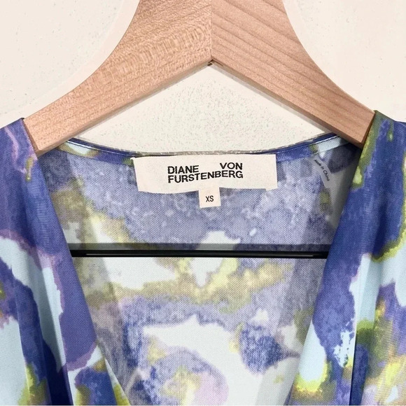 Diane Von Furstenberg Hades Pleated Abstract-Print Midi Dress - Picture 9 of 12